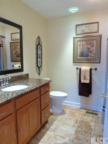 4014 Golf Dr, Conover, NC 28613 photo 9