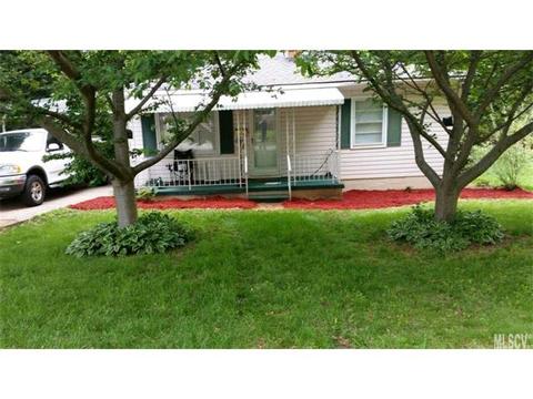 1023 3rd Street Ne Dr NE, Hickory, NC 28601 photo 1