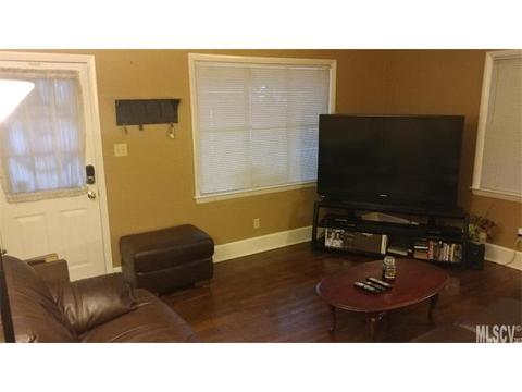 1023 3rd Street Ne Dr NE, Hickory, NC 28601 photo 3