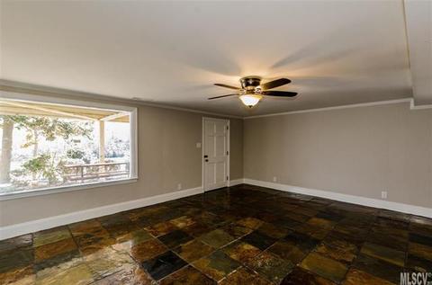 5295 Pineview Ct, Hickory, NC 28601 photo 4