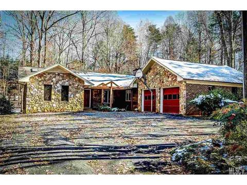 1014 3rd Ave, Conover, NC 28613 photo 1