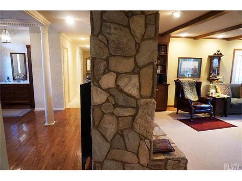 230 8th St, Conover, NC 28613 photo 11