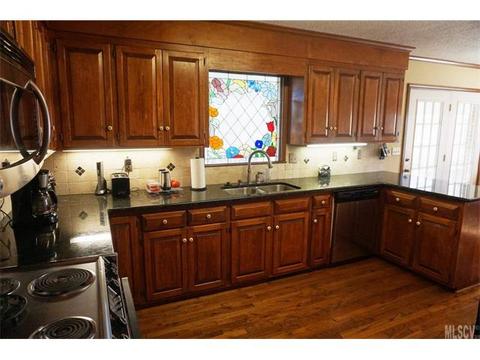 230 8th St, Conover, NC 28613 photo 13