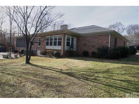 230 8th St, Conover, NC 28613 photo 5