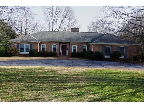 230 8th St, Conover, NC 28613 photo 2