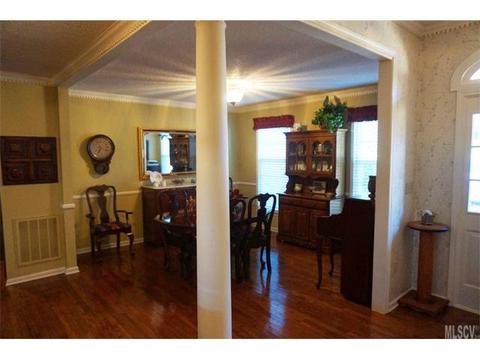 230 8th St, Conover, NC 28613 photo 9