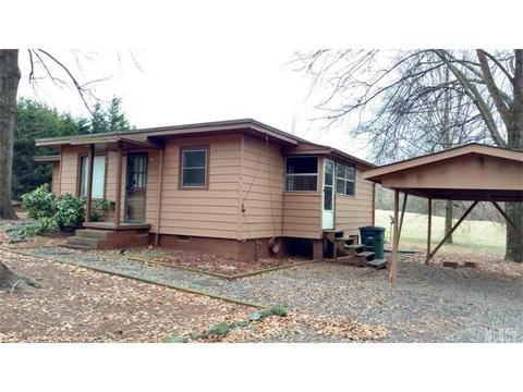315 10th St, Conover, NC 28613 photo 2