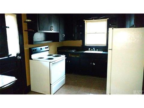 315 10th St, Conover, NC 28613 photo 4