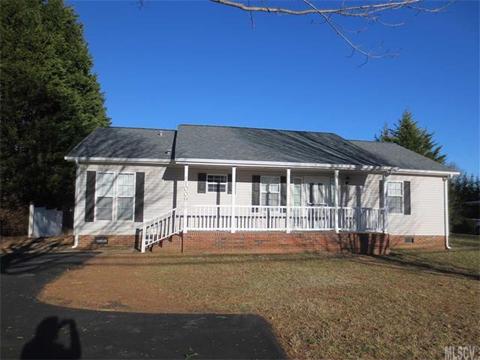 1009 33rd St, Hickory, NC 28602 photo 1