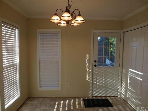 1009 33rd St, Hickory, NC 28602 photo 3