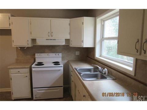 1409 8th Ave, Conover, NC 28613 photo 8