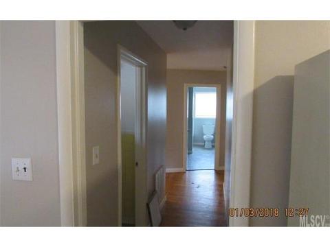 1409 8th Ave, Conover, NC 28613 photo 3