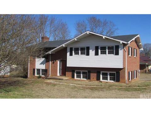 2291 29th Ave Dr, Hickory, NC 28601 photo 1