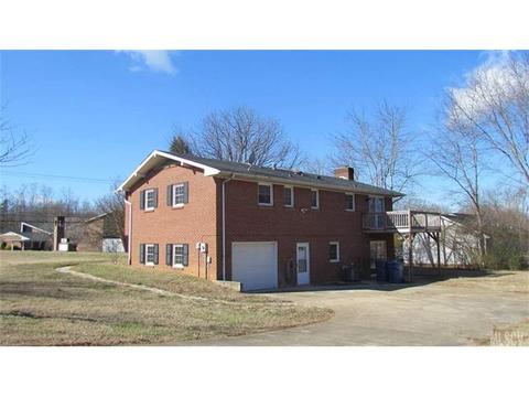 2291 29th Ave Dr, Hickory, NC 28601 photo 2