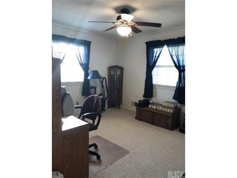2144 Colonial Ln, Hickory, NC 28601 photo 9