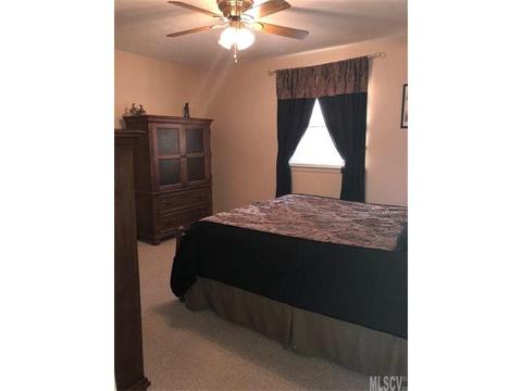 2144 Colonial Ln, Hickory, NC 28601 photo 8