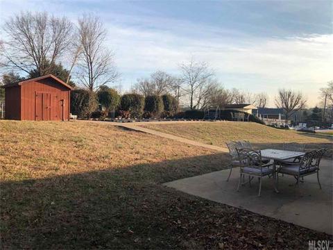 2144 Colonial Ln, Hickory, NC 28601 photo 12