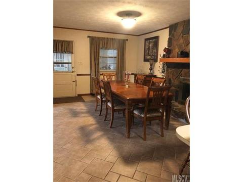 2144 Colonial Ln, Hickory, NC 28601 photo 18