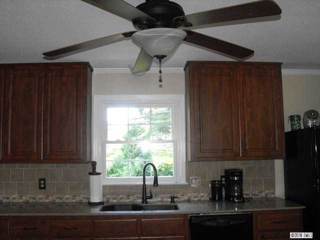 907 E 22nd St, Kannapolis, NC 28083 photo 8