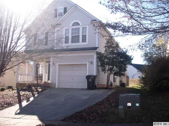 9105 Eaker Ct, Charlotte, NC 28215 photo 1