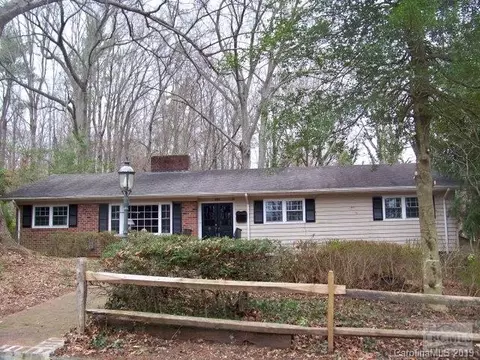 121 Pearson Dr, Morganton, NC 28655 photo 1