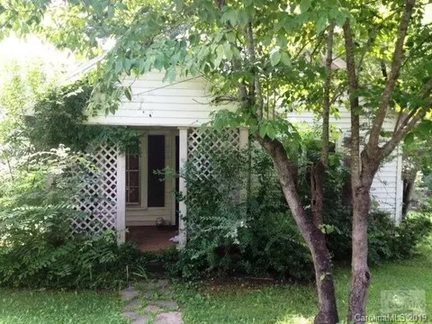 107 Setzer St, Morganton, NC 28655 photo 1