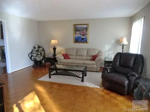 2362 Benjamin St, Morganton, NC 28655 photo 2