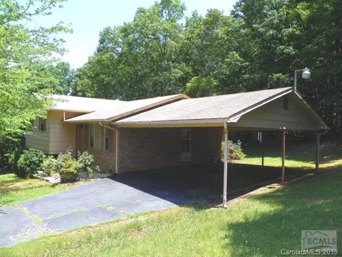 2545 Logan Dr, Valdese, NC 28690 photo 2