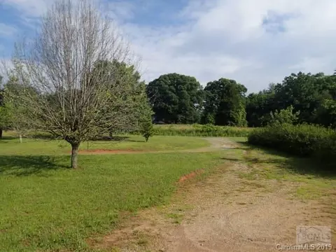 104 Roper Dr, Morganton, NC 28655 photo 8