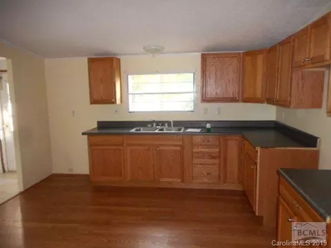 108 Forney Dr, Olin, NC 28660 photo 3