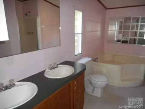 108 Forney Dr, Olin, NC 28660 photo 6