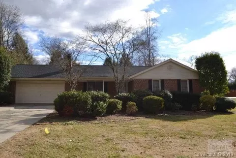 3003 Woodstream Dr, Valdese, NC 28690 photo 1