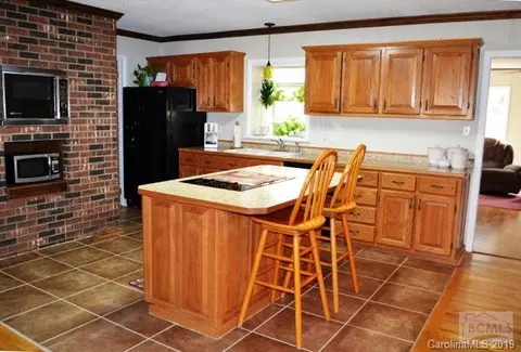 3003 Woodstream Dr, Valdese, NC 28690 photo 5