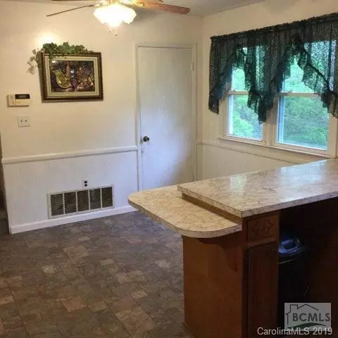 565 Causby Rd, Morganton, NC 28655 photo 11
