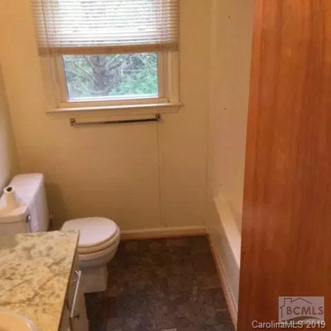 565 Causby Rd, Morganton, NC 28655 photo 9