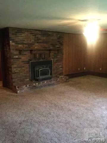 551 Conley Rd, Morganton, NC 28655 photo 2