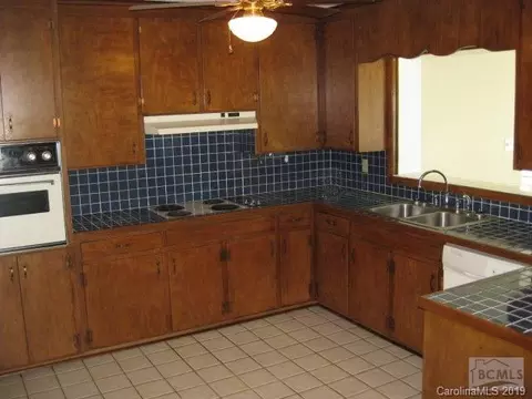 310 Summers Rd, Morganton, NC 28655 photo 6