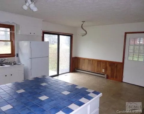 103 Cohen St, Morganton, NC 28655 photo 4