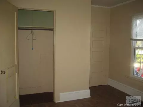 202 Mountain View St, Morganton, NC 28655 photo 6