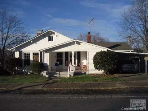 202 Mountain View St, Morganton, NC 28655 photo 1