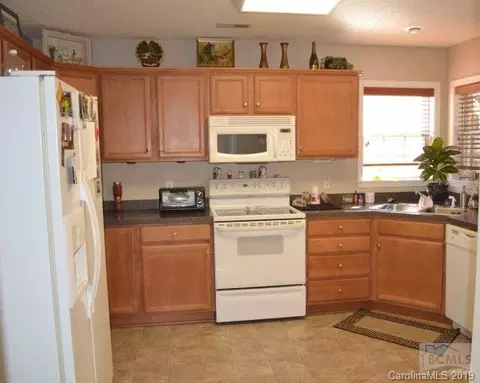 195 Rapids Run, Morganton, NC 28655 photo 3