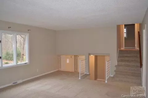 111 Wesley Dr, Morganton, NC 28655 photo 4