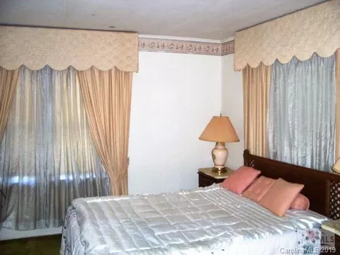 717 E Union St, Morganton, NC 28655 photo 6
