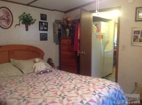 111 Highlander St, Morganton, NC 28655 photo 3