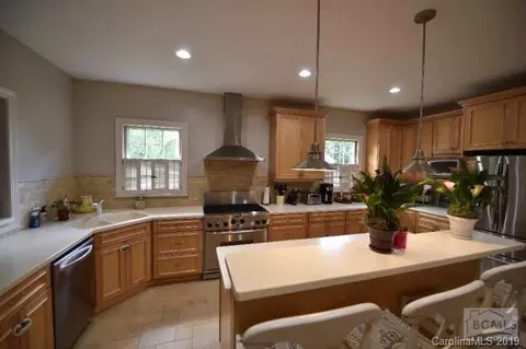 101 Terrace Pl, Morganton, NC 28655 photo 4