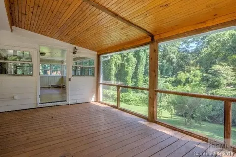 206 Davis Dr, Morganton, NC 28655 photo 6