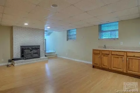 206 Davis Dr, Morganton, NC 28655 photo 9