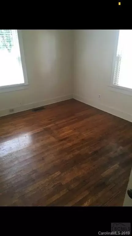 605 Mull St, Morganton, NC 28655 photo 5