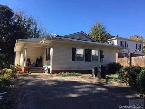 605 Mull St, Morganton, NC 28655 photo 2