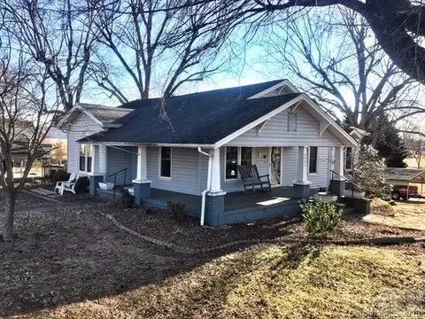 2421 Keith Ave, Granite Falls, NC 28630 photo 3